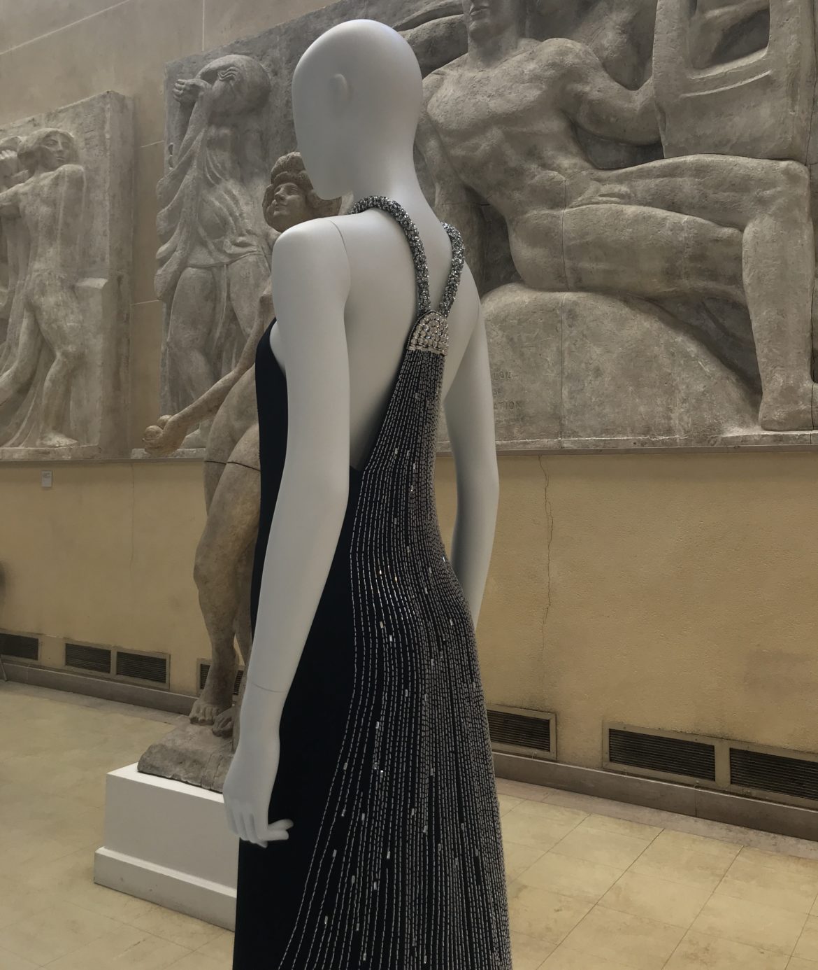 exposition-back-side