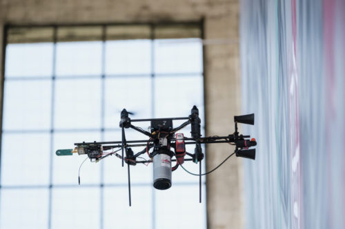 graffiti-drone-oeuvre-premiere-photos