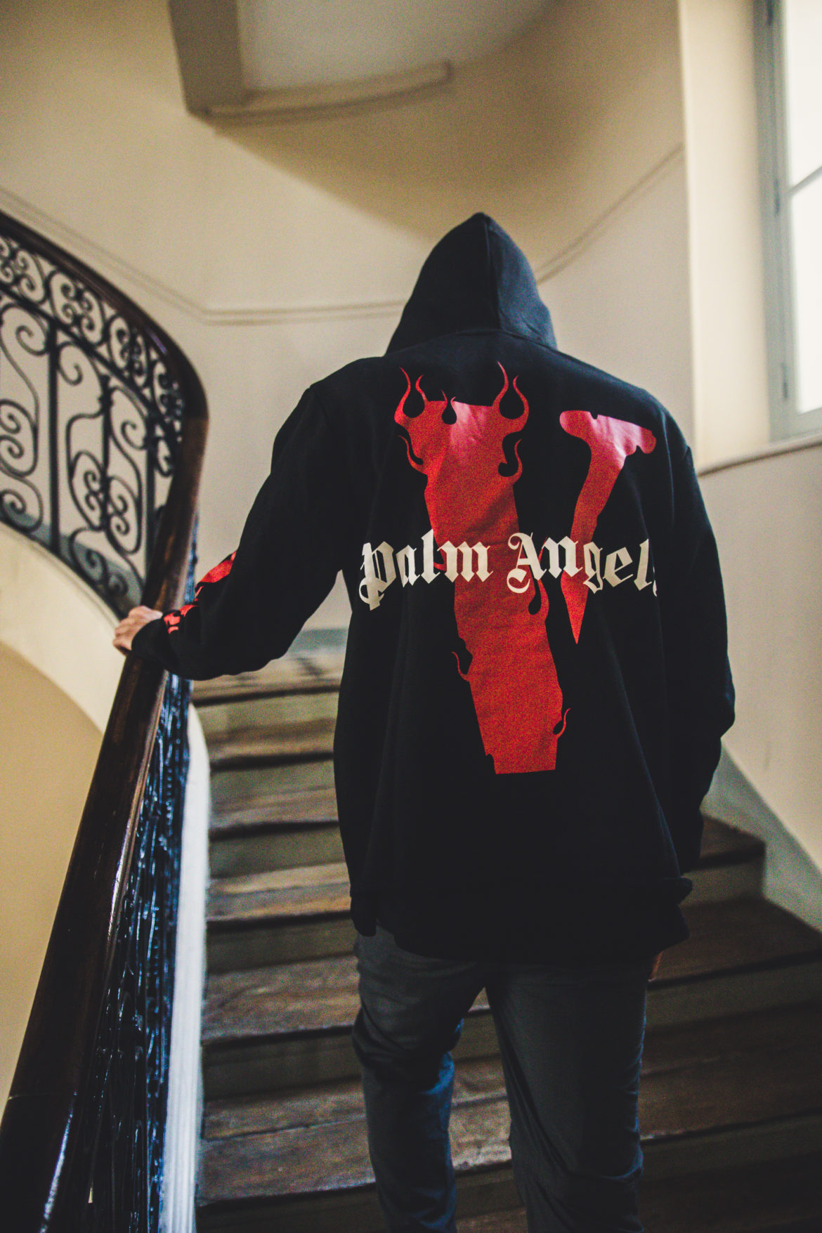 IMG_0317 Vlone-Palm-Angels-hoodie