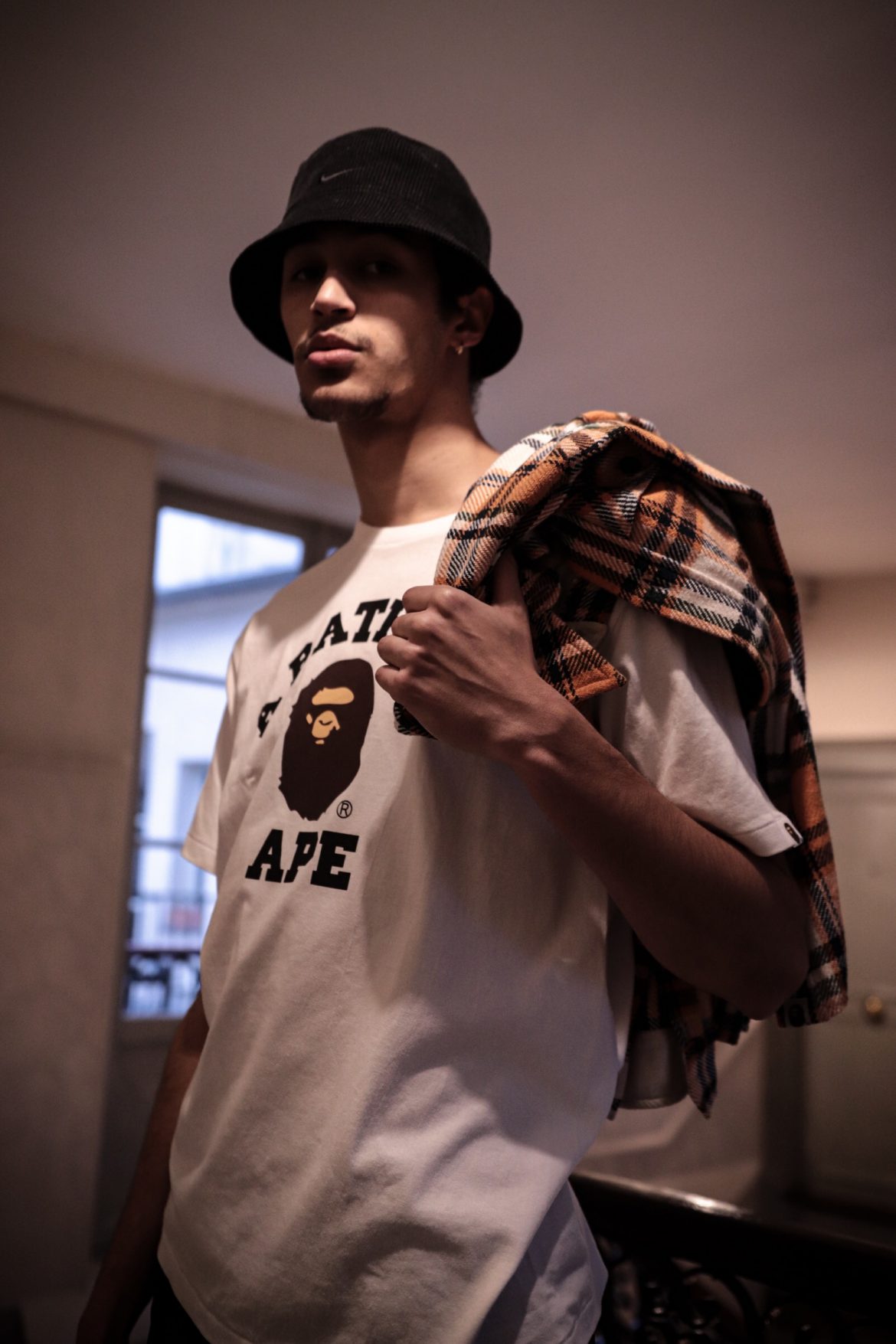 un mannequin porte du bape the north face by afterdrop