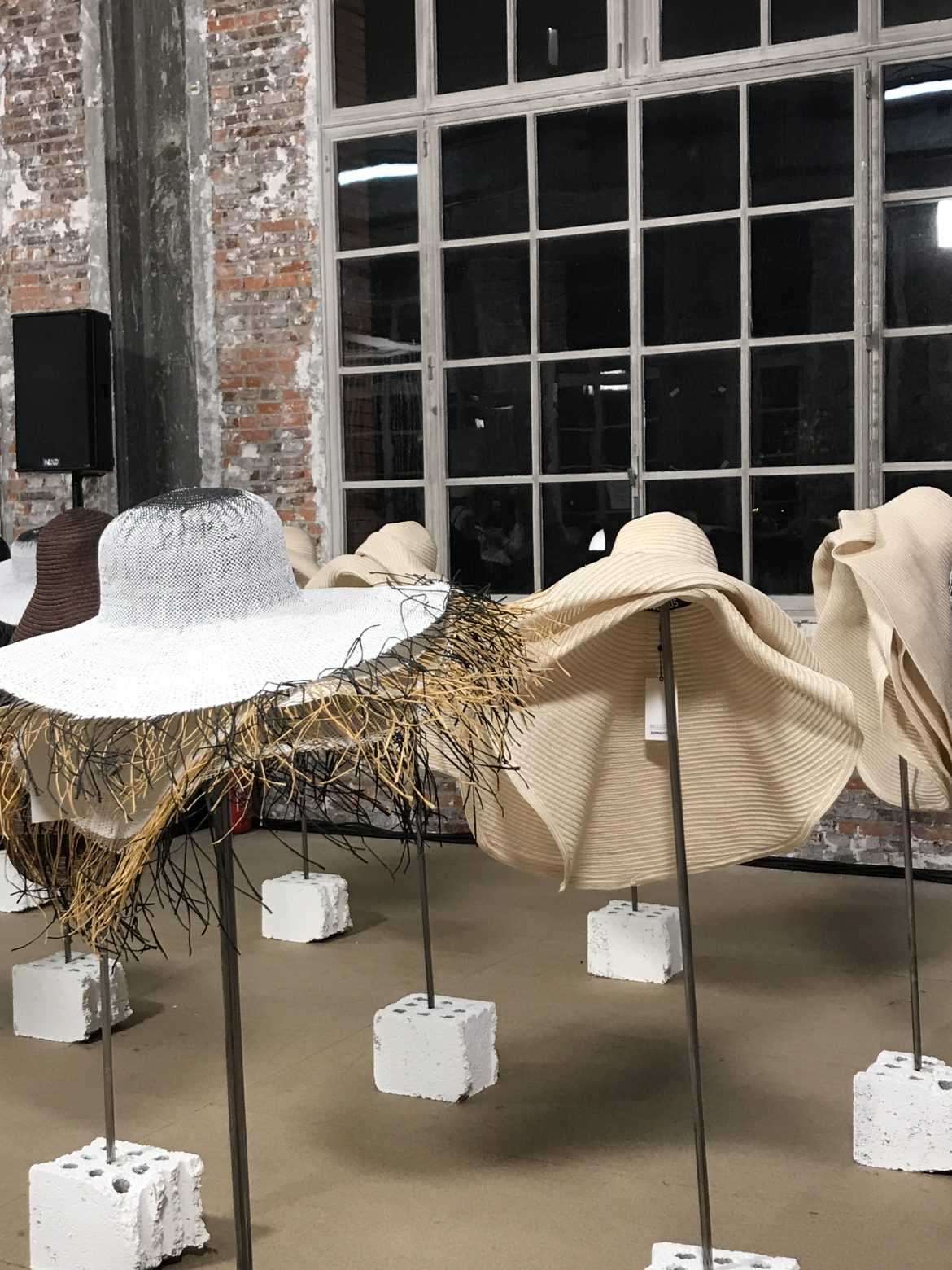 Pièces d'archive jacquemus chapeaux