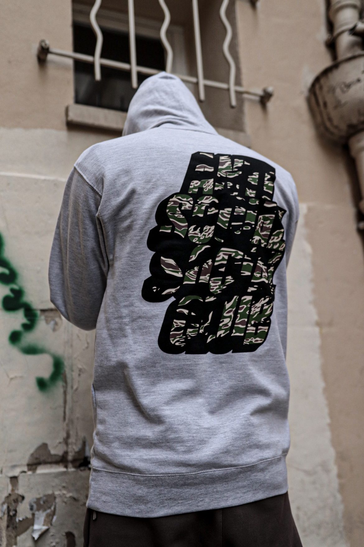 IMG_8265 un mannequin porte du anti social social club by afterdrop