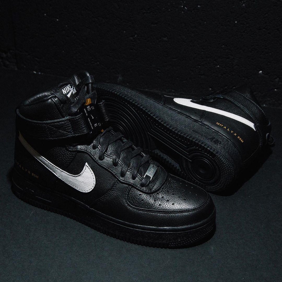 1017 Alyx 9SM x Nike Air Force 1 High Black/White 1017 Alyx 9SM x Nike Air Force 1 High Black/White