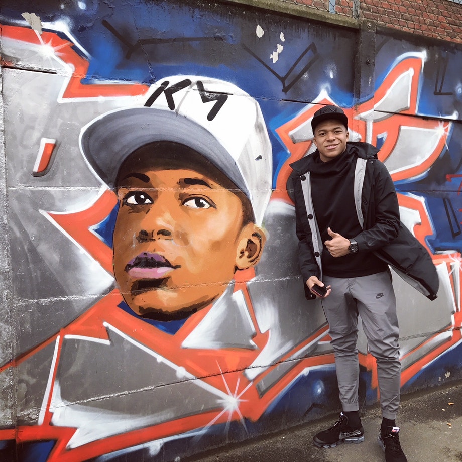 Kylian Mbappé Estim Oner graffiti tag Paris Paris Saint-Germain PSG