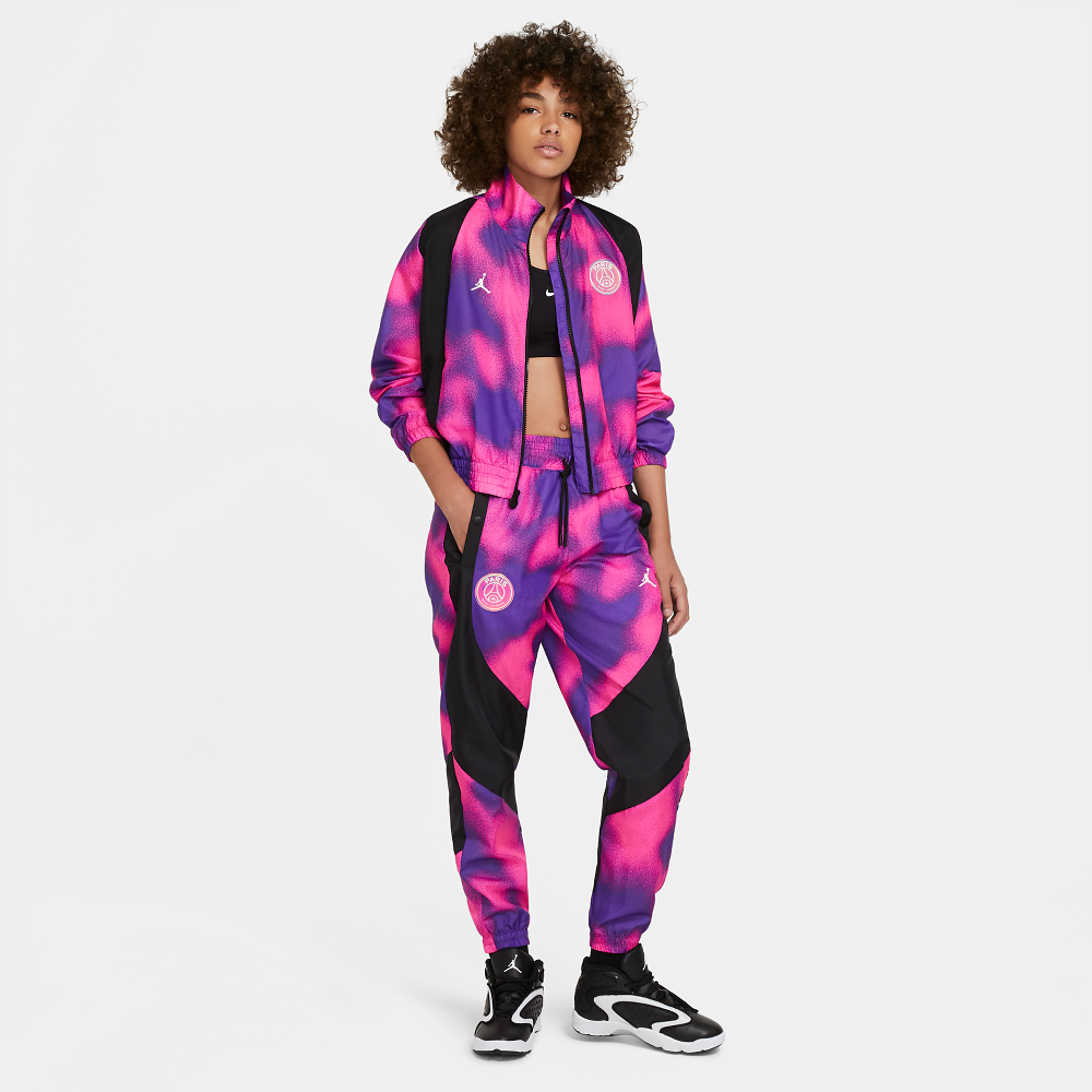 PSG_W J PSG Warm Up JKT_110€_(1) Collection-Jordan-PSG-2021