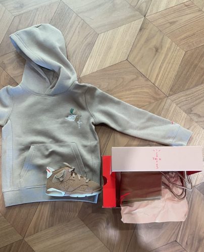Travis-Scott-Air-Jordan-6