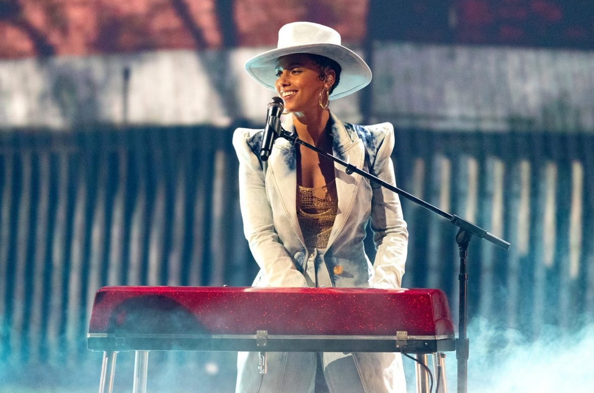 billboard-music-awards-2021-alicia-keys