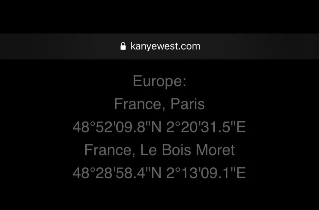 Kanye-West-session-écoute-publique-Paris-Place-de-la-bourse-6-aout