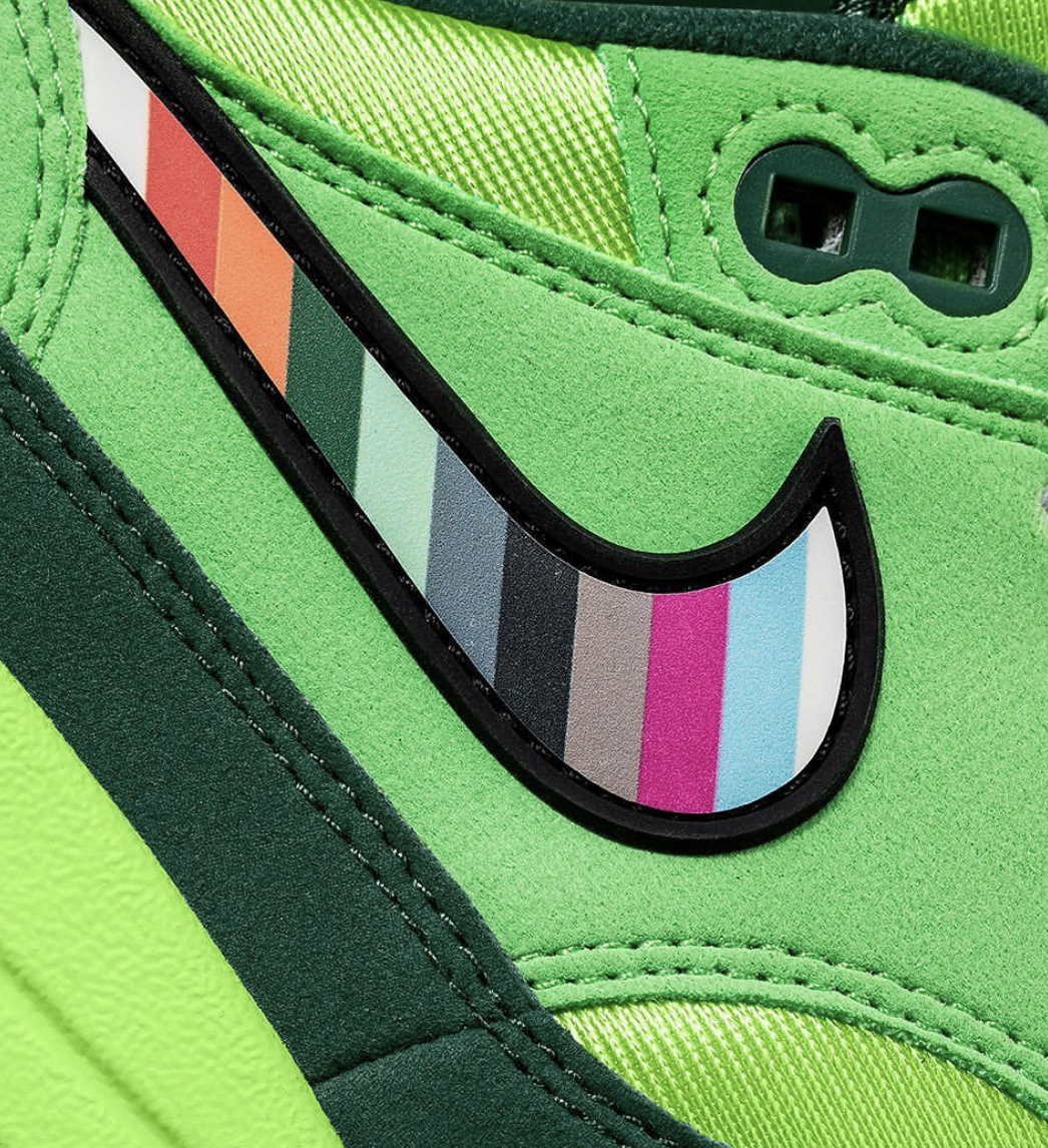 AIR MAX 1 FLYING FORMATIONS