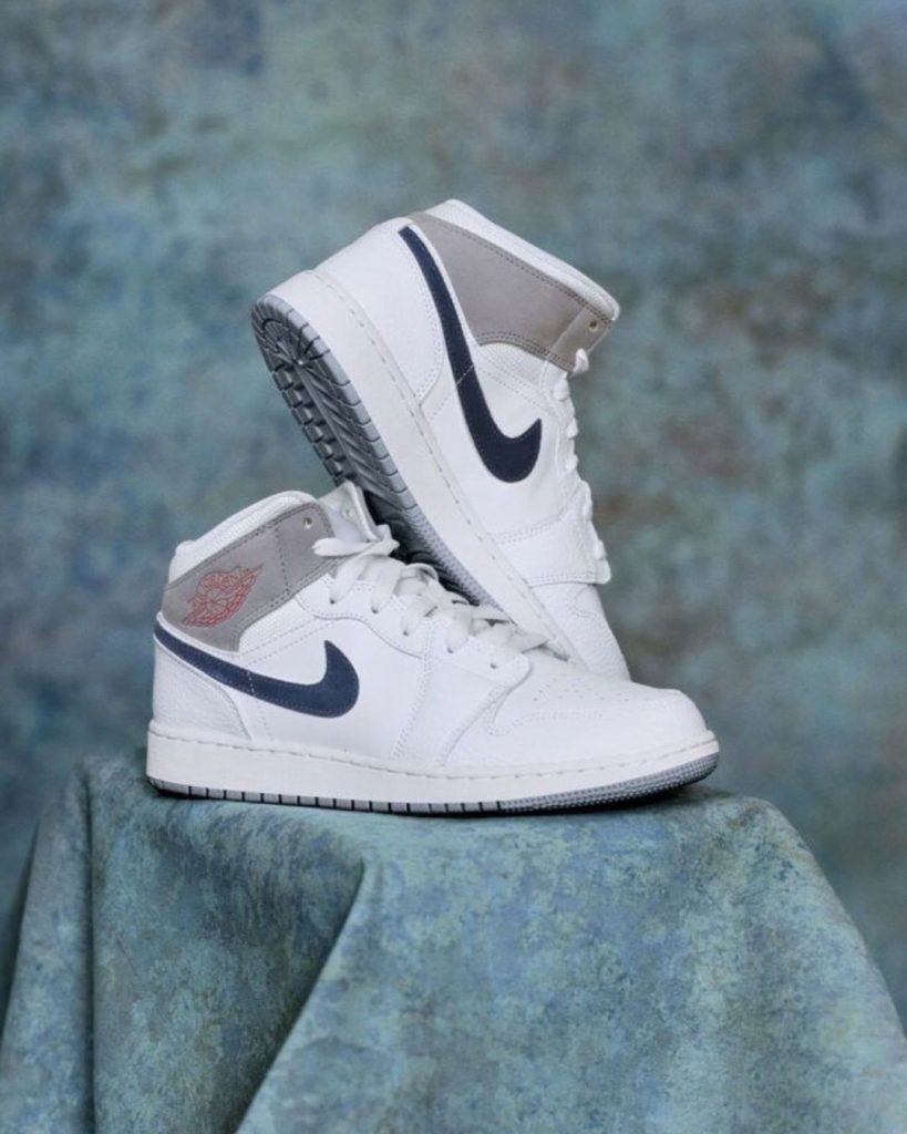 PSG-Jordan-Spring-22-Air-Jordan-1-Mid