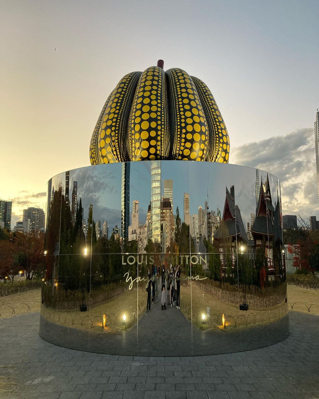 Louis Vuitton Yayoi Kusama