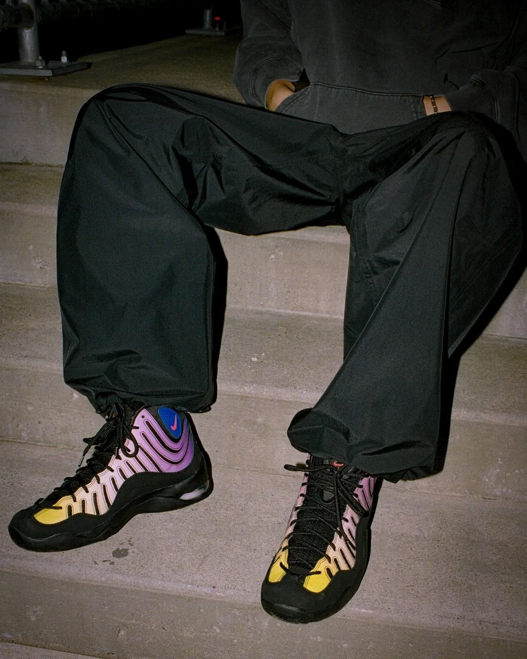 Supreme-Nike-Air-Bakin-pic-4