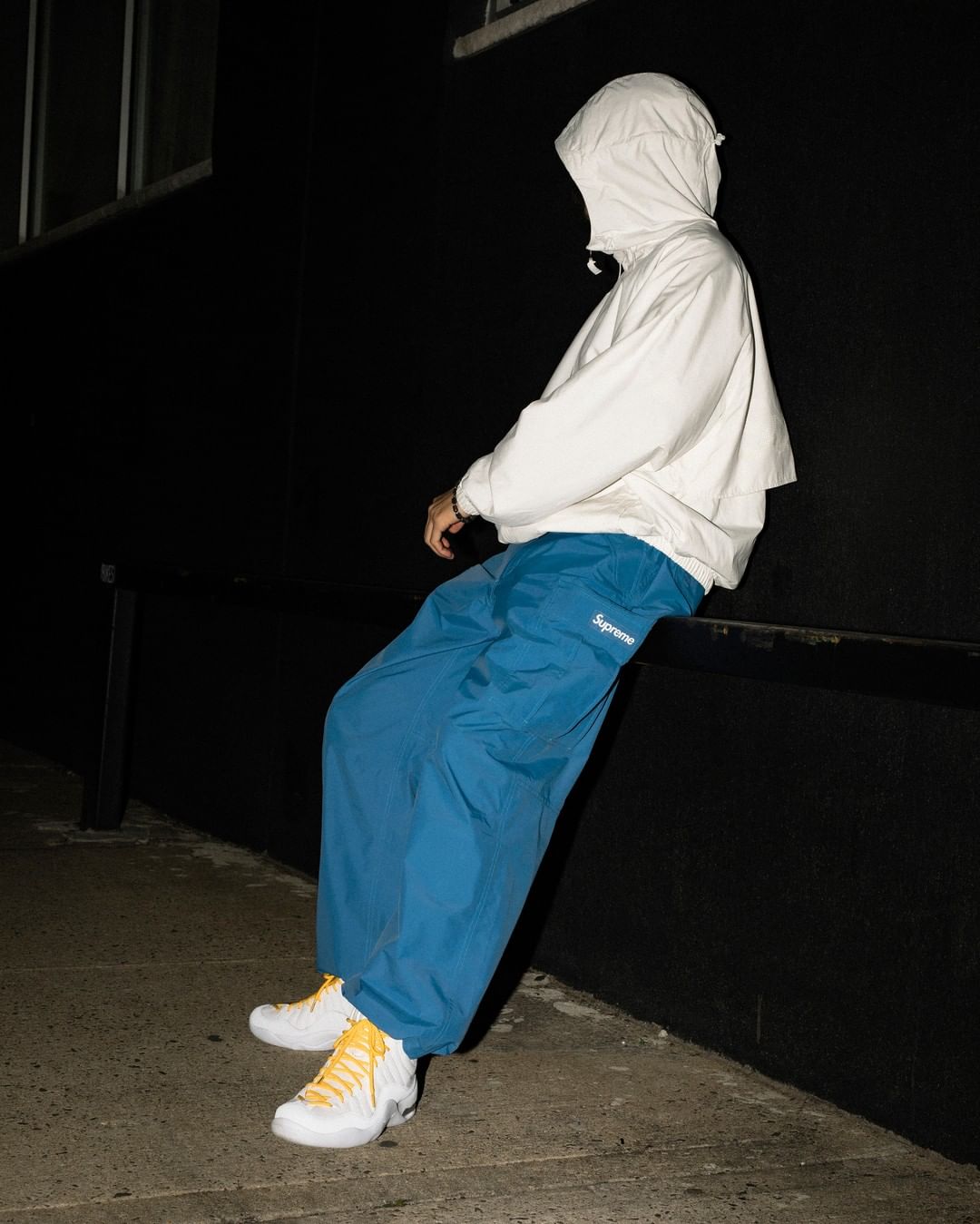 Supreme-Nike-Air-Bakin-pic-6